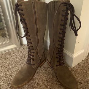 Born Devina Knee high boots